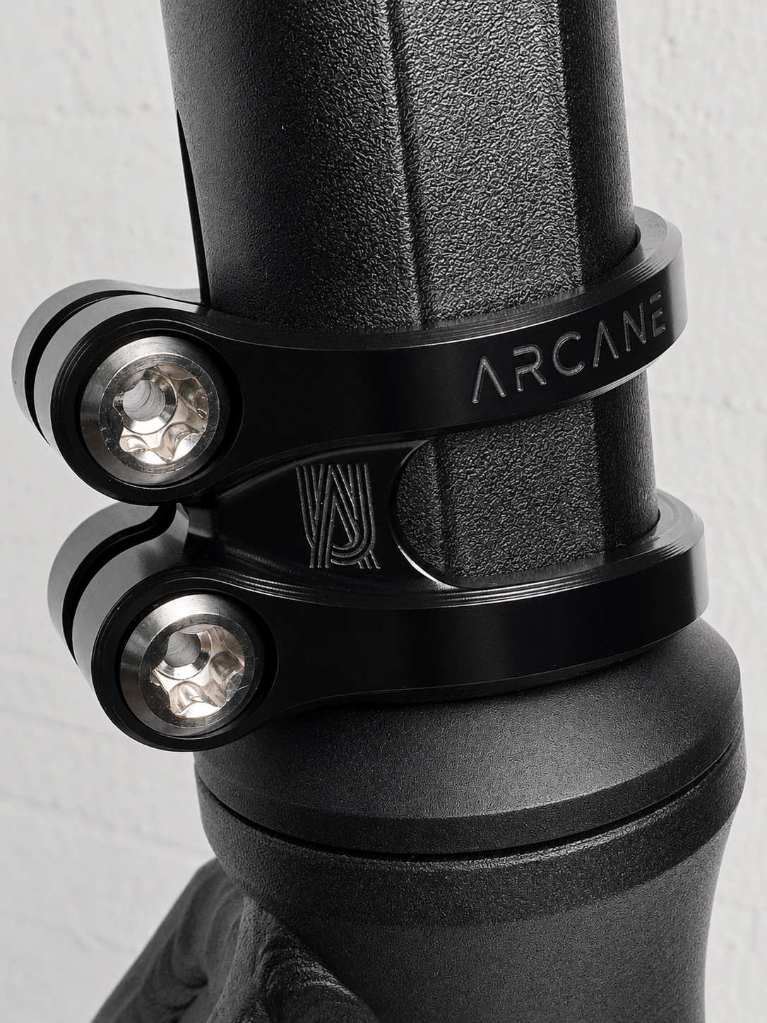 ЗАЖИМ AURUMIX ARCANE BLACK